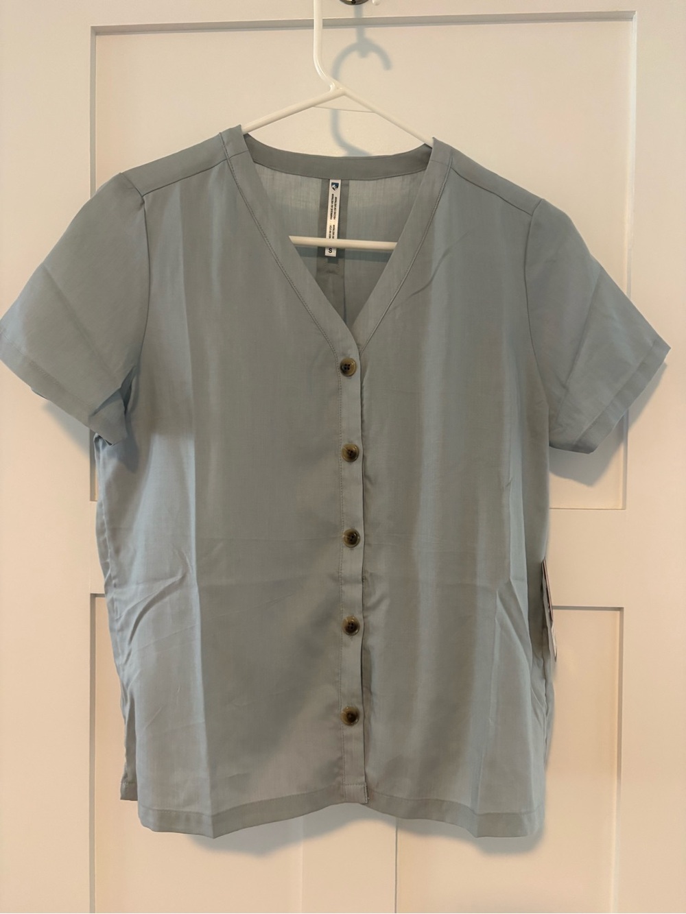 Kuhl Light Blue V-Neck Button-Front Women's Top NWT